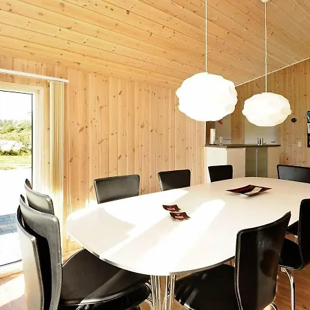 Four-bedroom Holiday In 11 Hemmet