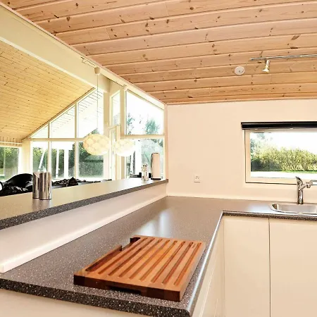 Four-bedroom Holiday In 11 Casa de Férias *